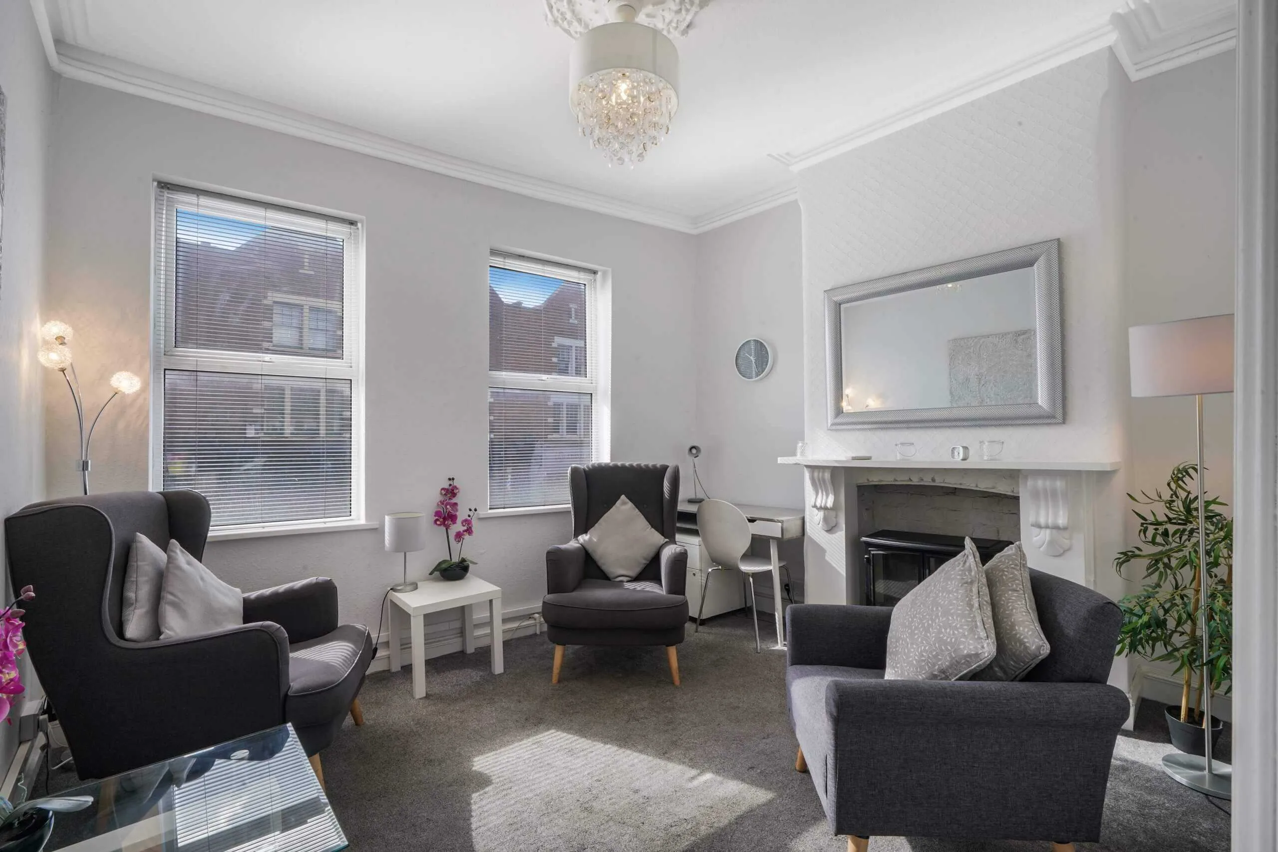 76 Battersea Rise 2 U Ssd IC7g5a JA Py9 C21 I scaled 1